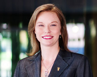 Headshot of Monica Navarro