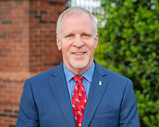 Headshot of Mark Pope Pope