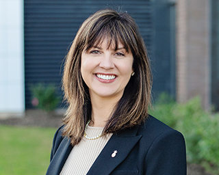 Headshot of Silvia King King