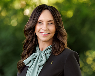 Headshot of Terri Brackens Brackens