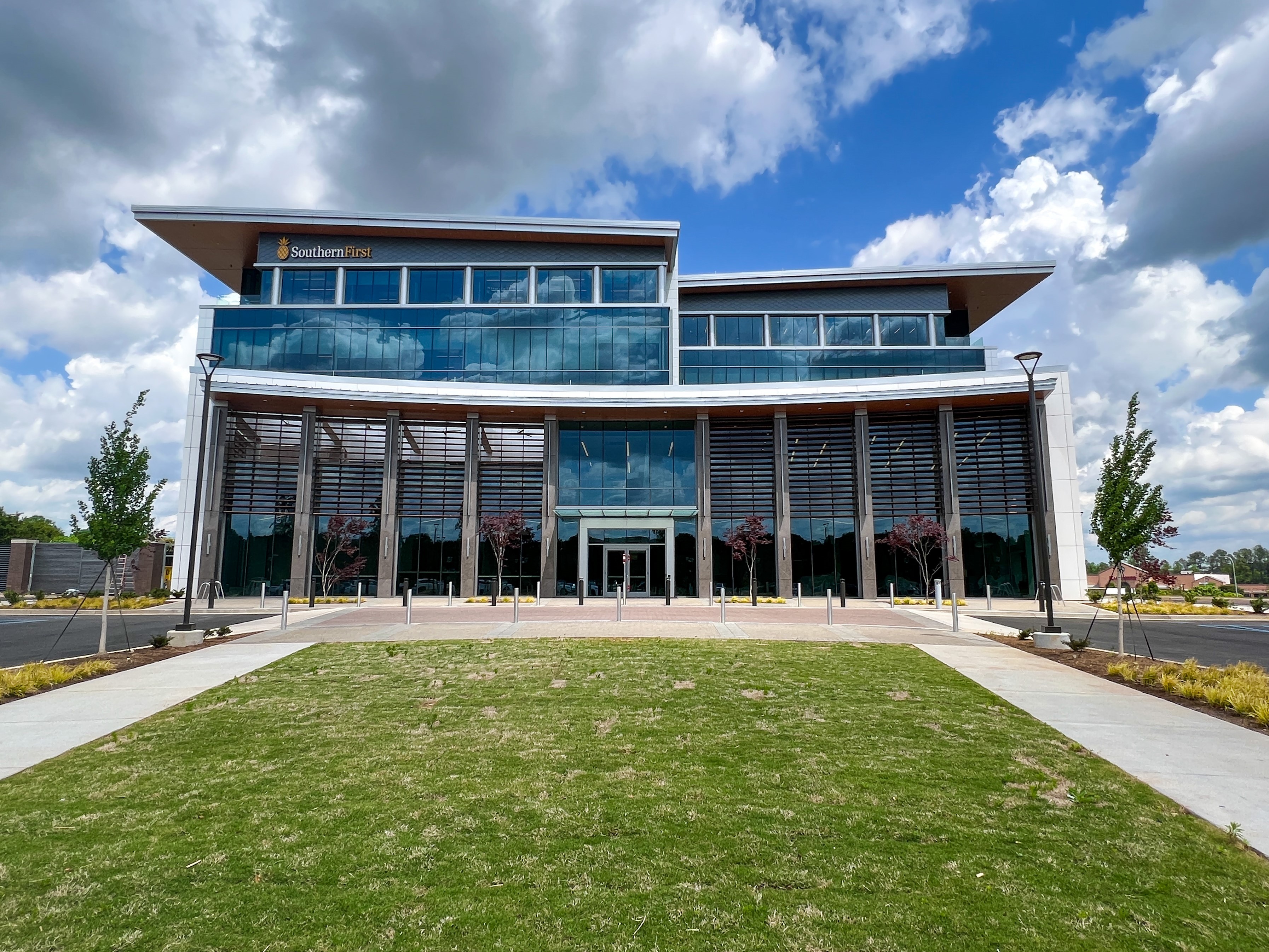 Southern First's new corporate headquarters and flagship retail banking office at 6 Verdae Blvd.